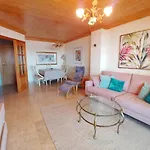 Apartment Penthouse With Stunning Views *